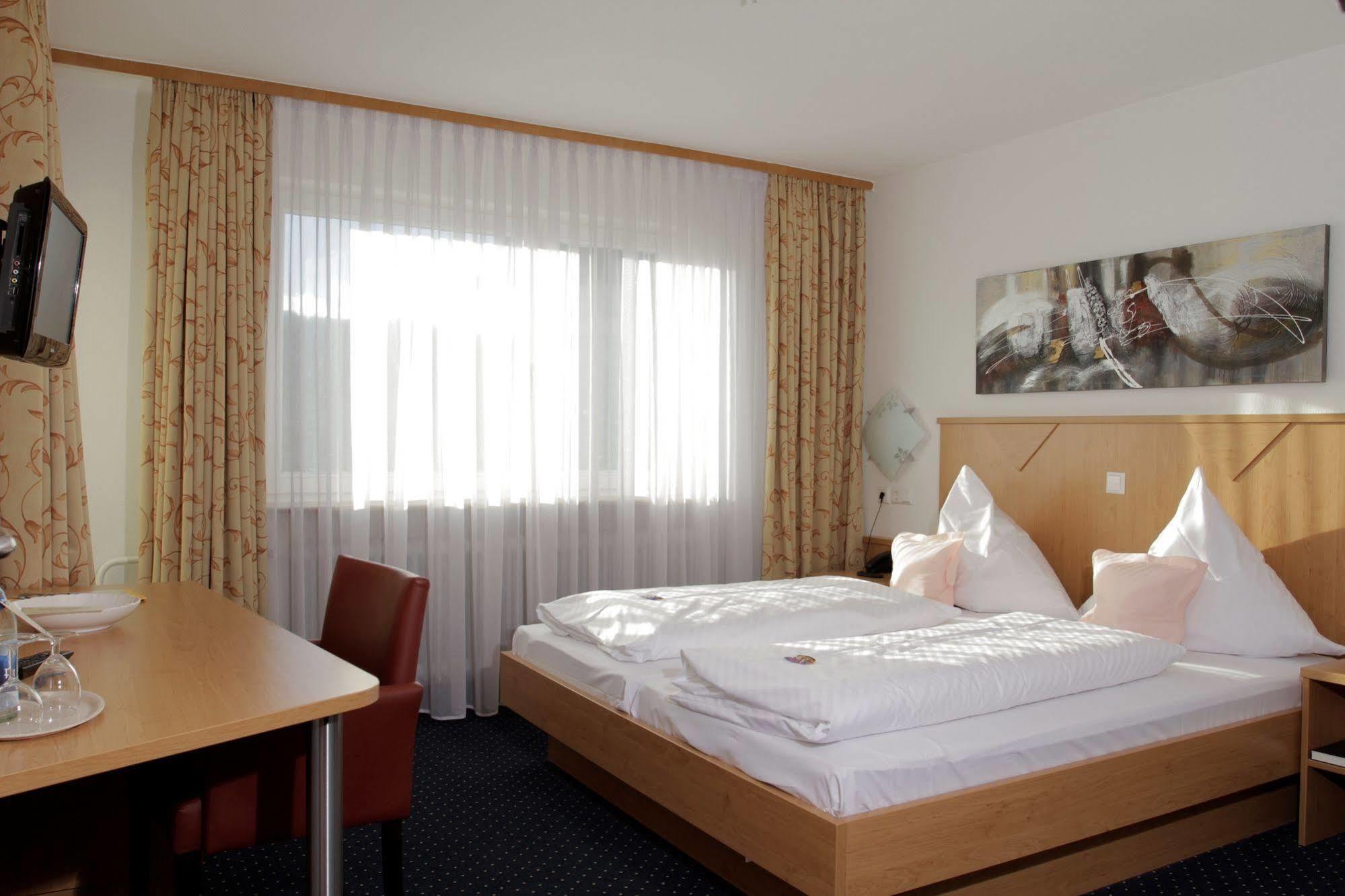 Schenkenzell Hotel Waldblick מראה חיצוני תמונה